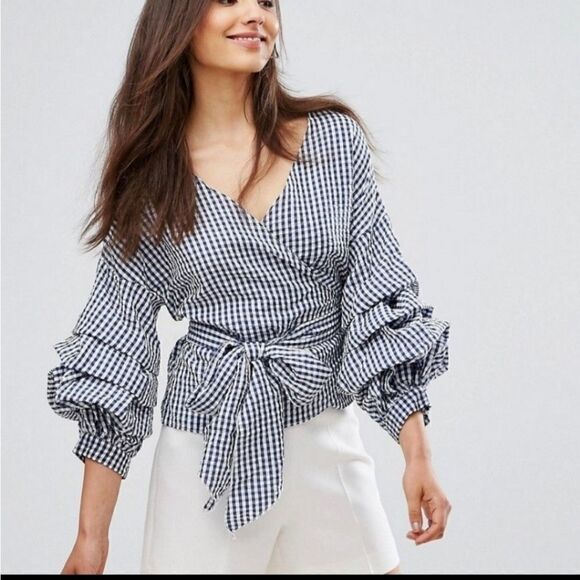 NWT! LF Qed London statement sleeve wrap top - Picture 1 of 10